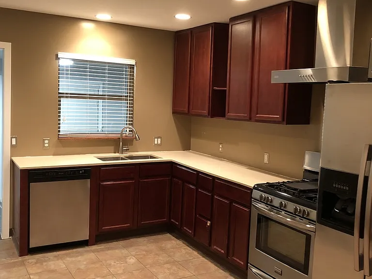 2257 S Florence Ave — Photo 12