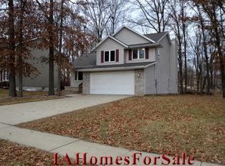 1602 Hughes Dr SW, Cedar Rapids, IA 52404