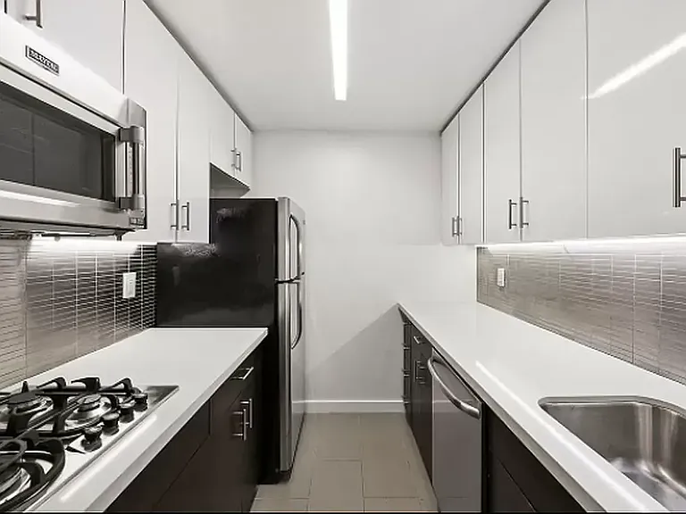 184 Lexington Ave #7B — Photo 9