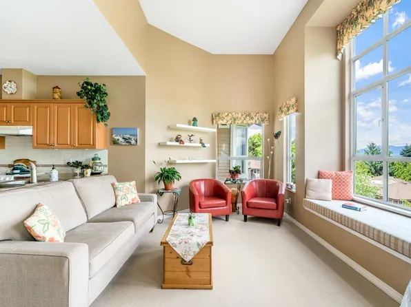 5280 Oakmount Cres #406, Burnaby, BC V5H 4S1