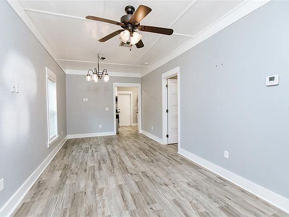 5th image of 138 N Highland Ave