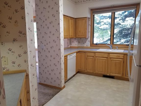 3rd image of 3610 W Broadwater St Unit 101