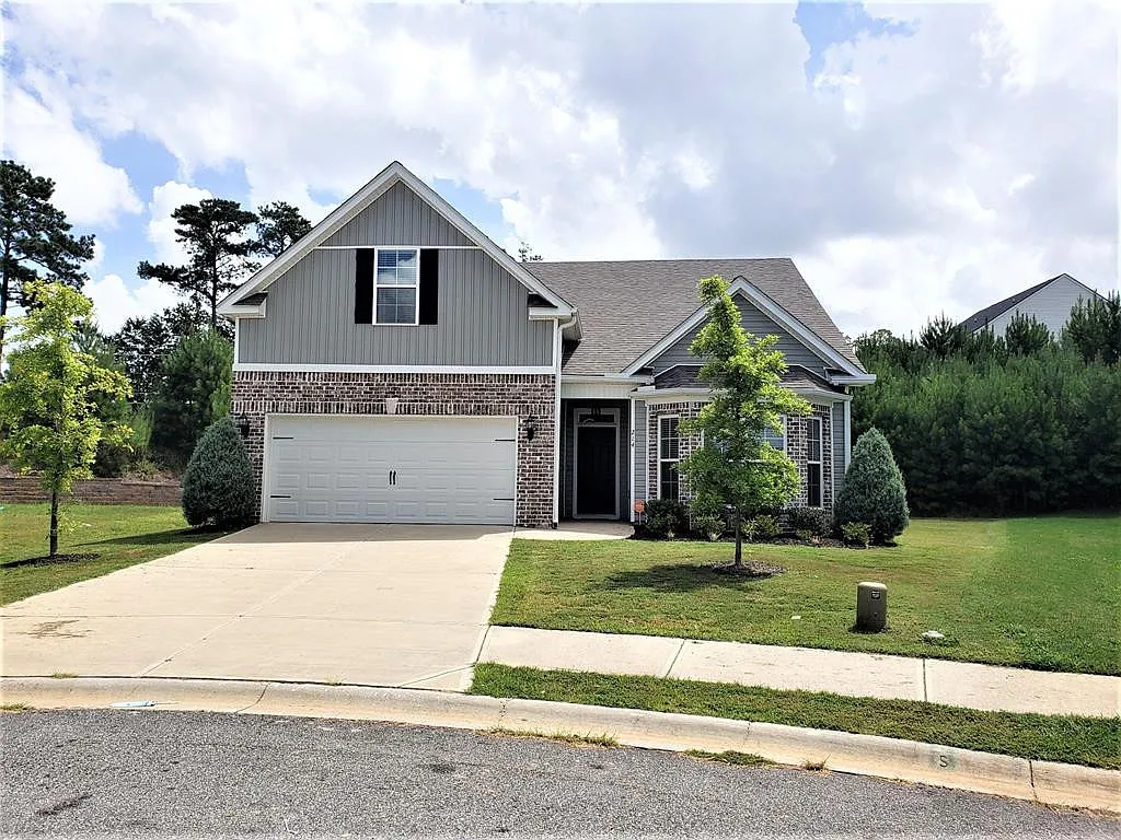 214 Hazelwood Ct — Photo 1