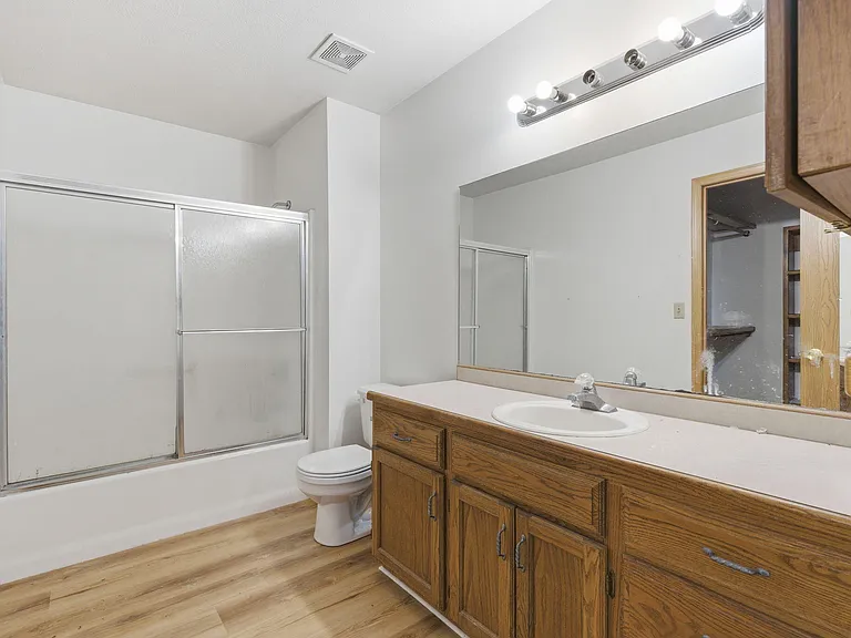 657 Kings Carriage Rd — Photo 25