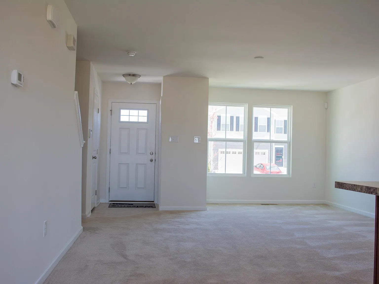 714 Marta Dr — Photo 4