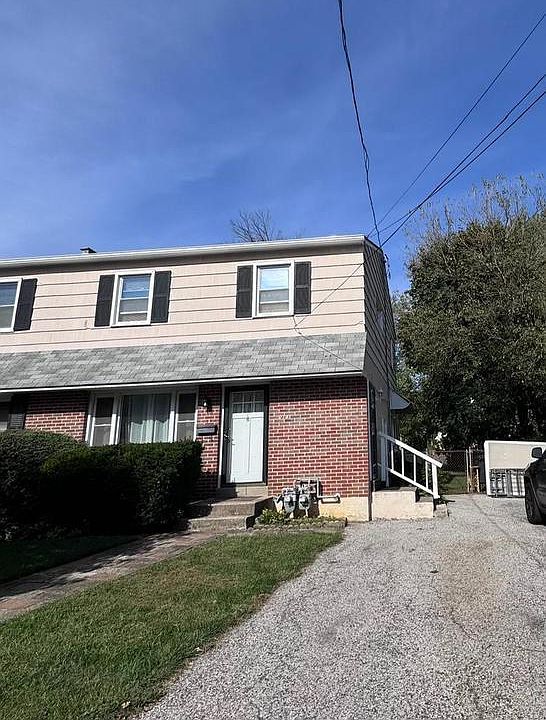 1st image of 214 Bickley Rd Floor 2