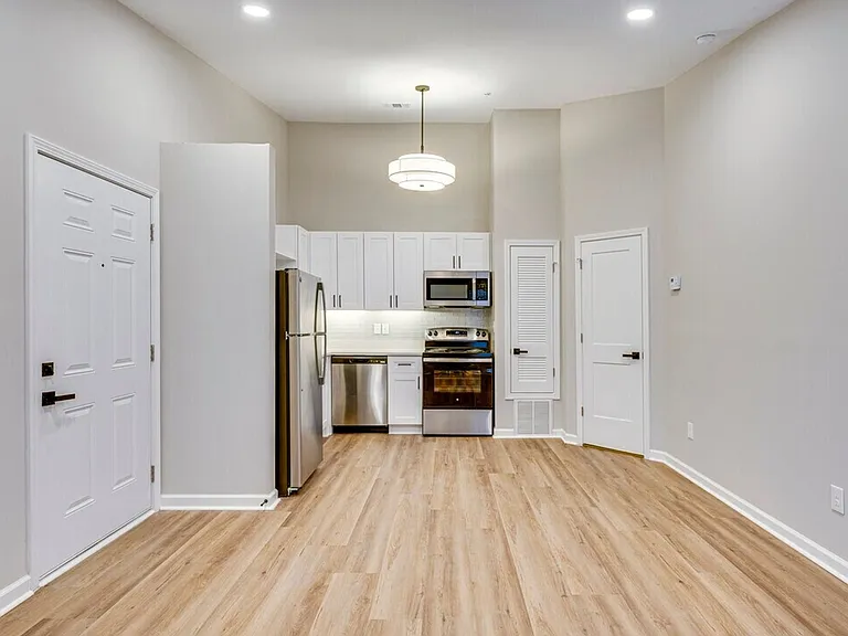 Champions Pines Apartments — Photo 5