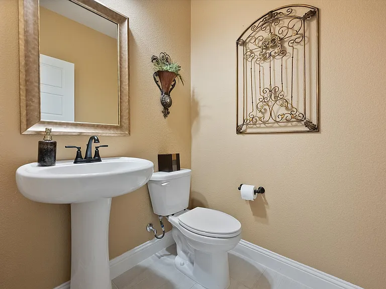 4434 Verbena St — Photo 16