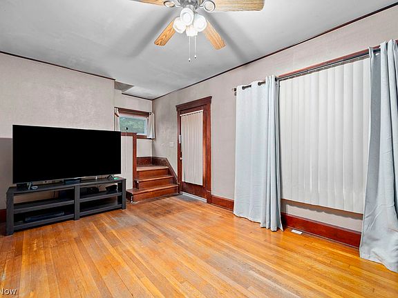 5th image of 148 Clinton Ave
