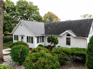271 Bradford Ave, Staten Island, NY 10309