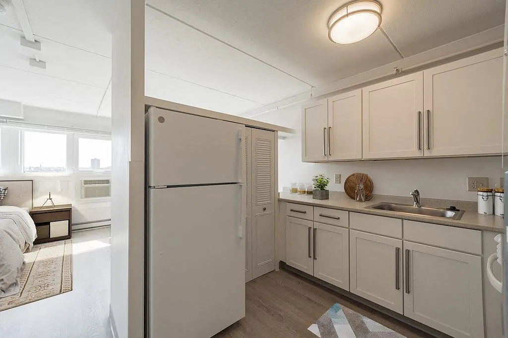 Baystate Place — Photo 2