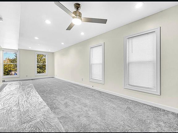 5th image of 2627 W Gladys Ave #2