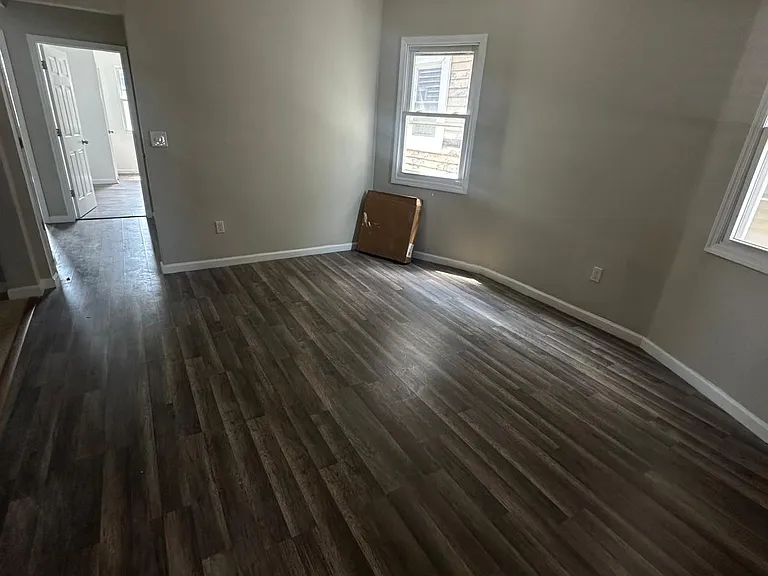186 N 17th St #2 — Photo 5
