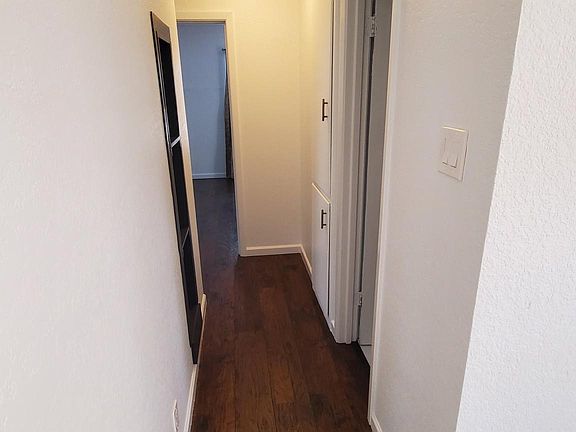 5th image of 102 W Norwood Ct