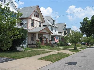 2nd image of 3814 Henritze Ave