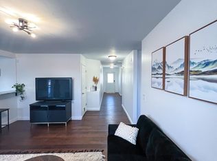 637 W Lake View Dr, Lehi, UT 84043