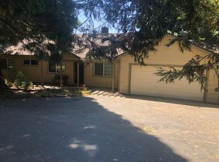 28865 Sycamore Ln, Skyforest, CA 92385