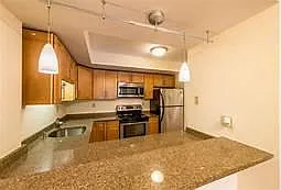 2 bed, 900 sqft, $4,000 — Photo 3