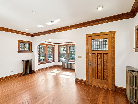 4th image of 834 S Harvey Ave