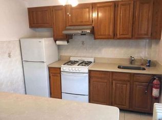 6140 220th St #2, Bayside, NY 11364