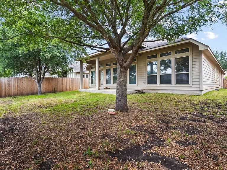 2185 Range Rd — Photo 24