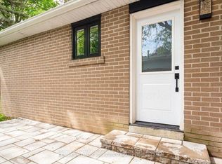 106 Woodpark Pl E #BASEMENT, Newmarket, ON L3Y 3P6