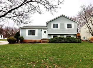 5432 Oak Ridge Dr, Willoughby, OH 44094