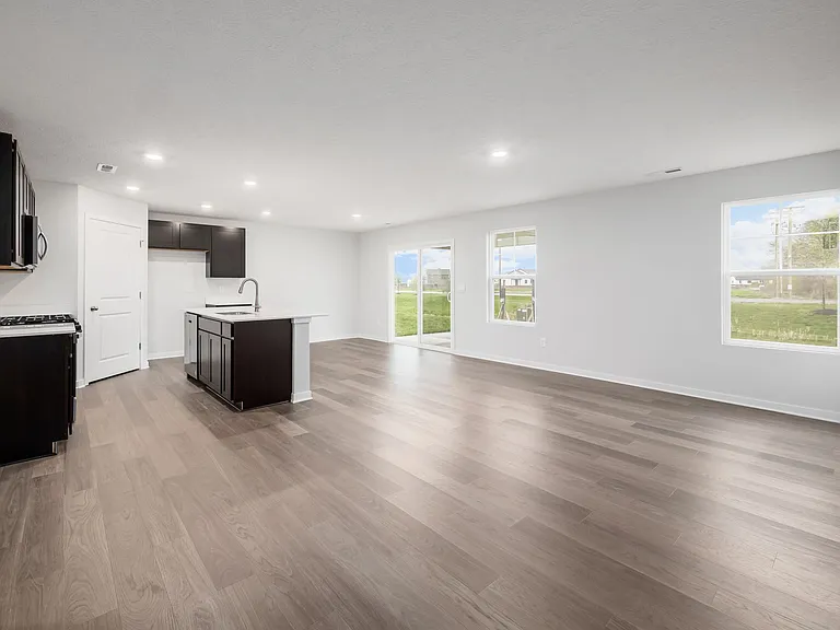 426 Emily Dr — Photo 23