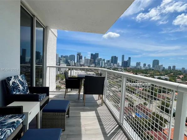 900 SW 8th St APT 1509, Miami, FL 33130