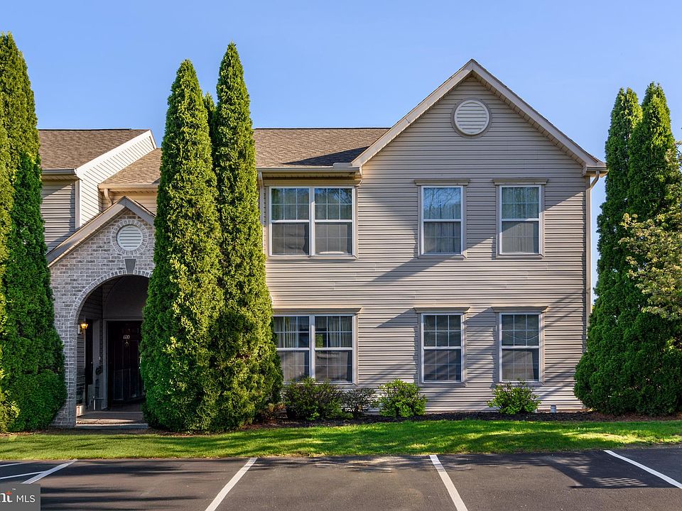 1st image of 114 Hiddenwood Dr
