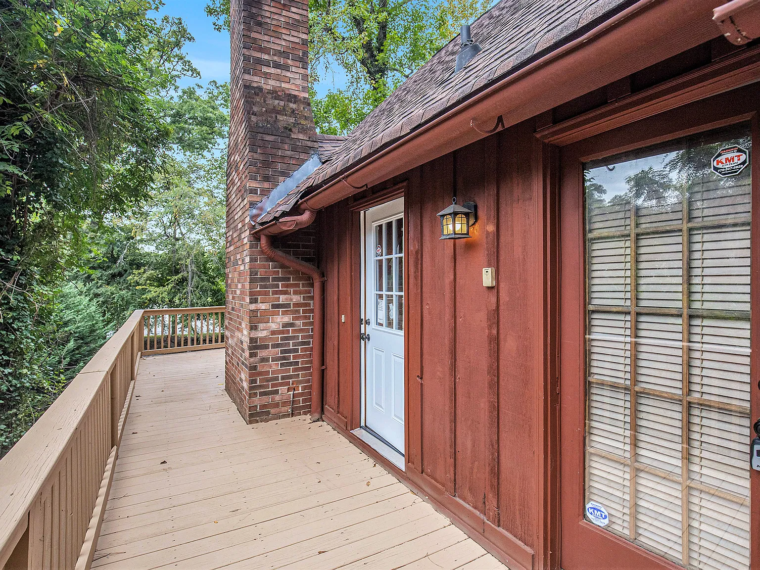 3 bed, 2037 sqft, $2,500 — Photo 3