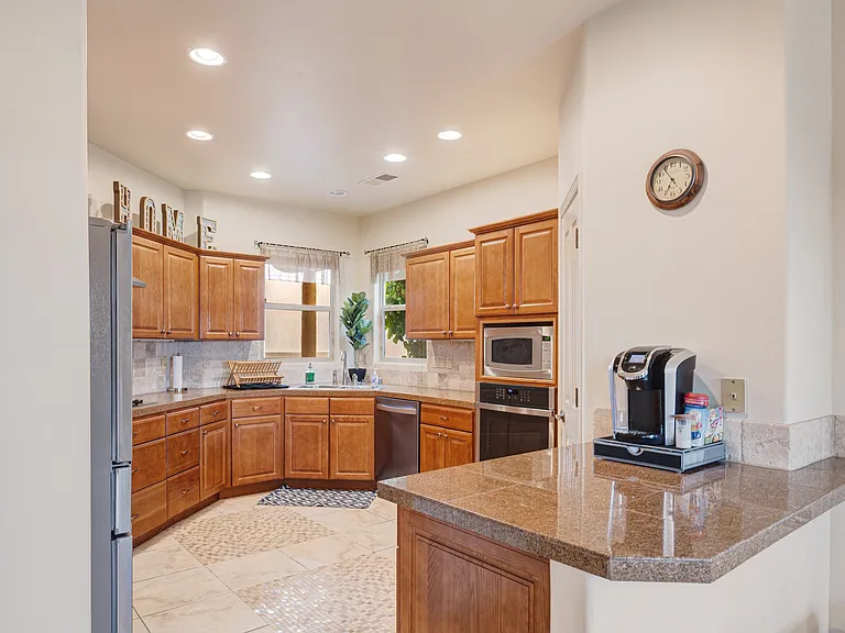 8860 Desert Fox Way NE — Photo 22
