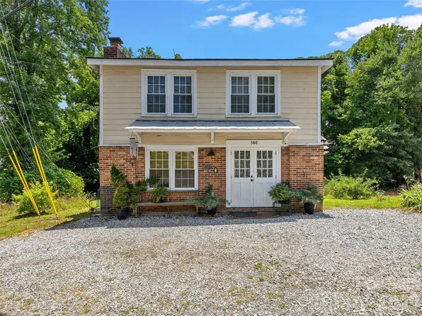 144 E Howard St, Tryon, NC 28782