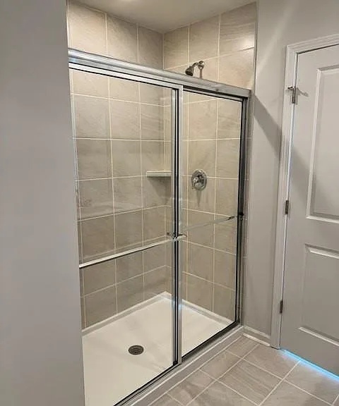 Primary tile shower