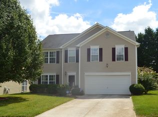 2105 Big Pine Dr, Matthews, NC 28105