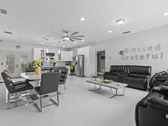 3rd image of 11426 LAKEVIEW DRIVE