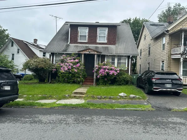 6 Royce Ave N, Middletown, NY 10940