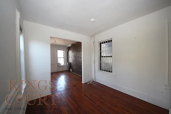 Rented by Kings Court Real Estate | media 9