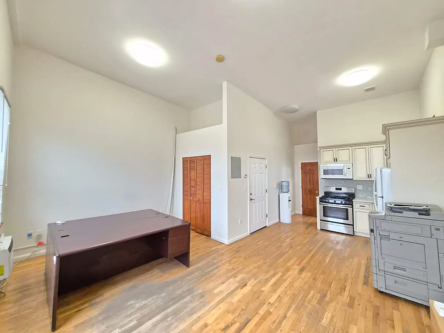 Studio, 500 sqft, $1,800 — Photo 2