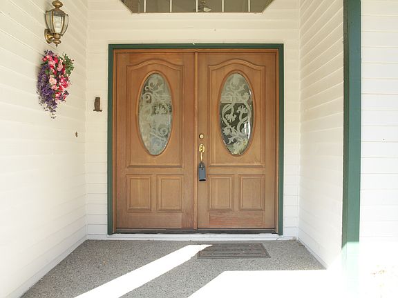 3rd image of 25631 Lake Wilderness Country Club Dr SE #C