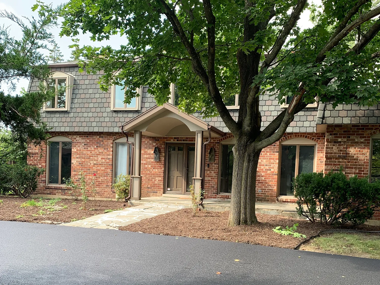 1 Hampton Drive — Photo 1