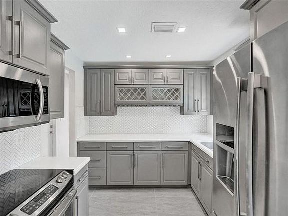 4th image of 11627 SW 50th St