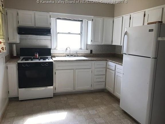 4th image of 2116 Lincoln Ave