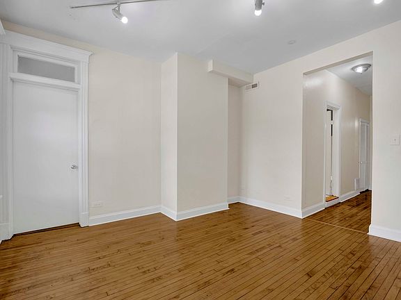3rd image of 616 S Loomis St #2