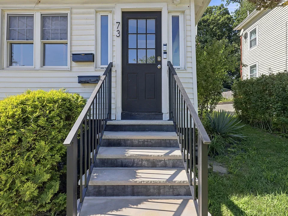 73 Madison St #2