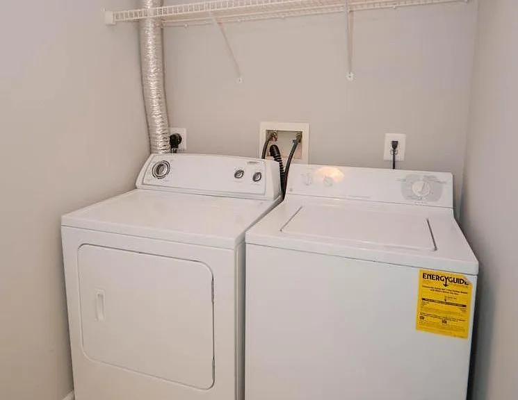 21113 Footstep Ter — Photo 6