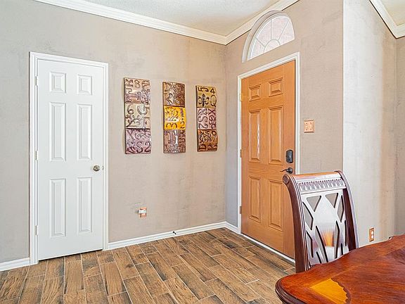 3rd image of 1701 Hightimber Ln