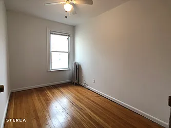 Rented by Sterea Agency