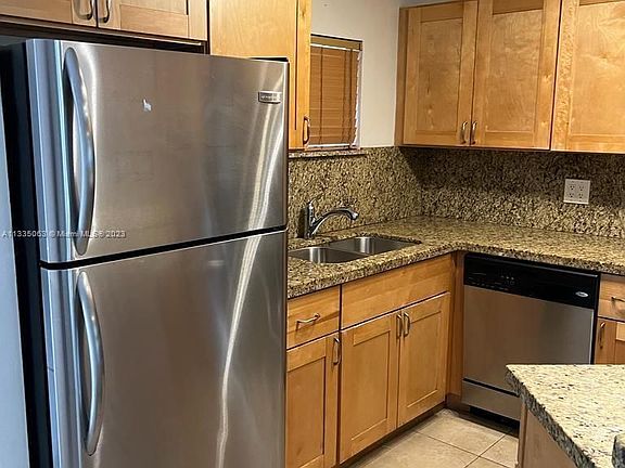 4th image of 8333 Lake Dr APT 101