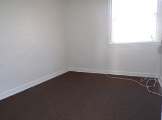 391 E Cliveden St, Philadelphia, PA 19119